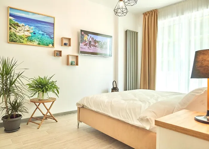 Sole N Pools Năvodari