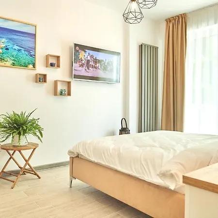 Sole N Pools 那沃达利