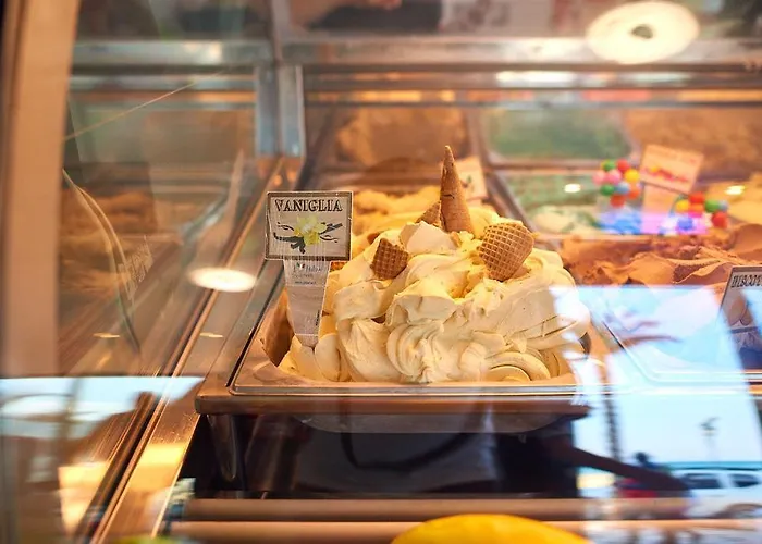 Sole N Pools Navodari